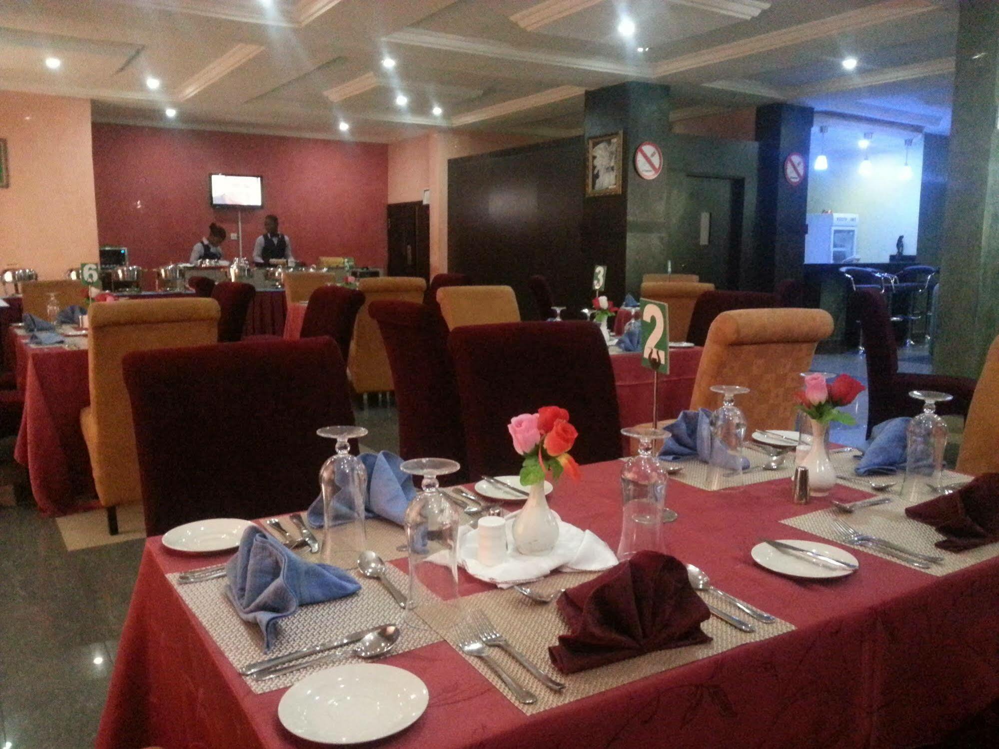 Jades Hotel Wupa Bagian luar foto